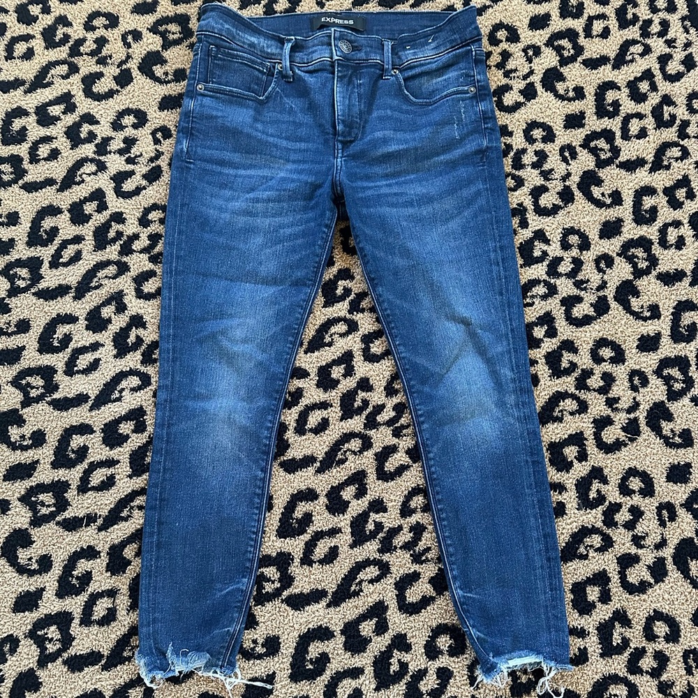 EXPRESS Jean/legging mid rise 6Short .